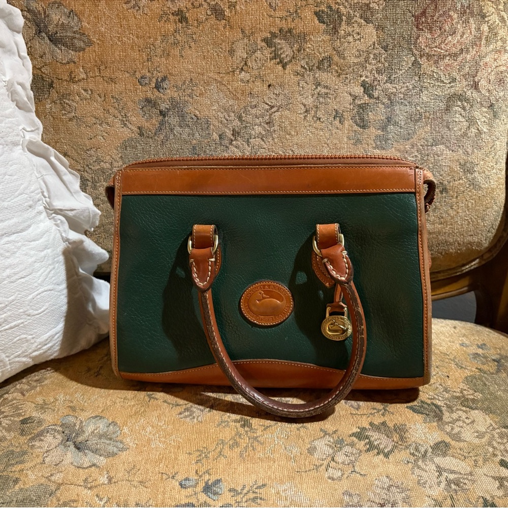 Dooney & Bourke Tan Leather Interior